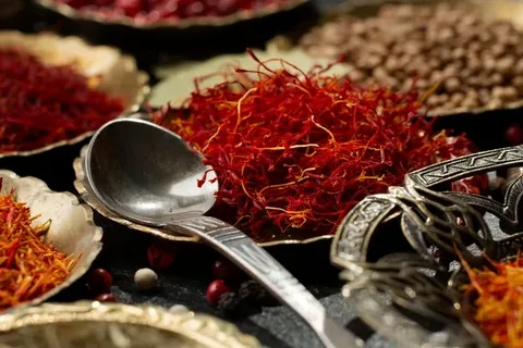 زعفران توکلی تازه با بسته‌ بندی ویژه و مناسب مصرف خانگی